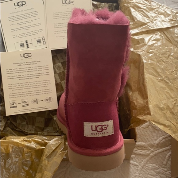 Bailey Bow Ugg - Picture 3 of 6